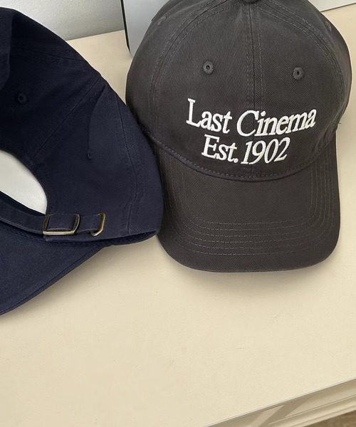 LAFFMO（ラフモ）の「レタリングロゴキャップ（キャップ・レディース・ブラウン/ネイビー/オフホワイト/グレー/ブラック・F）」の10枚目の写真