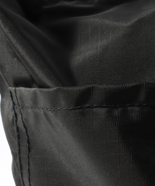 JULY NINE（ジュライナイン）の「JULY NINE / ジュライ ナイン SEQUAL with POCKET（ショルダーバッグ・メンズ・チャコールグレー/ブラック/グリーン・FREE）」の5枚目の写真