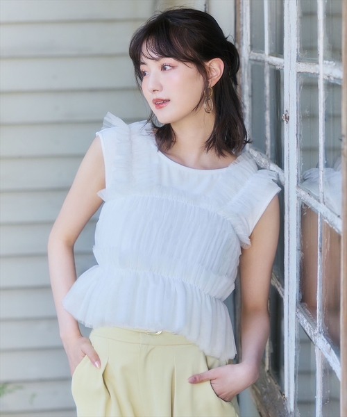 SWINGLE(スウィングル)の「チュールビスチェアンサンブルカットソー(Tシャツ/カットソー・レディース・ブラック/ベージュ/オフホワイト・FREE)」の4枚目の写真