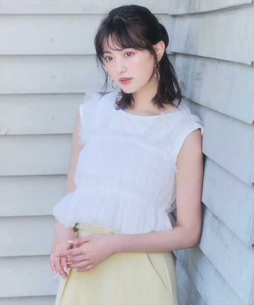 SWINGLE(スウィングル)の「チュールビスチェアンサンブルカットソー(Tシャツ/カットソー・レディース・ブラック/ベージュ/オフホワイト・FREE)」の5枚目の写真