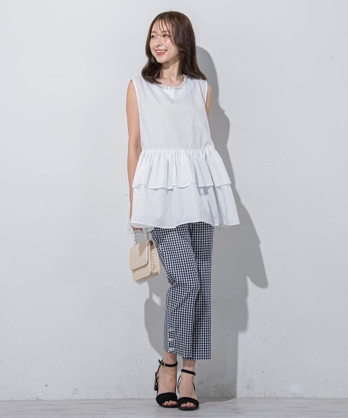 QUEENS COURT(クイーンズコート)の「ネックパールチュニック≪手洗い可能≫(チュニック・レディース・ホワイト/ホワイト系その他/ブラック・M)」の7枚目の写真