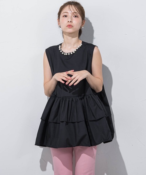 QUEENS COURT(クイーンズコート)の「ネックパールチュニック≪手洗い可能≫(チュニック・レディース・ホワイト/ホワイト系その他/ブラック・M)」の11枚目の写真