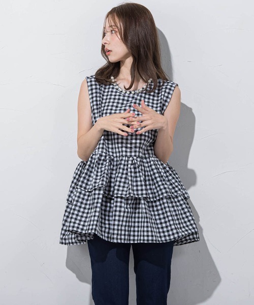 QUEENS COURT(クイーンズコート)の「ネックパールチュニック≪手洗い可能≫(チュニック・レディース・ホワイト/ホワイト系その他/ブラック・M)」の18枚目の写真