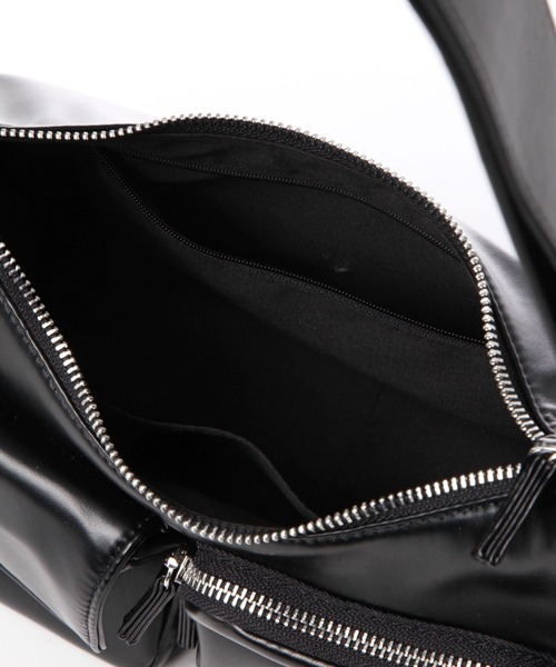 tiny tiny（ティニーティニー）の「マルチポケットショルダーバッグ[tiny tiny(ティニーティニー)]（ショルダーバッグ・レディース・ブラック/ブラウン/アイボリー・0）」の15枚目の写真