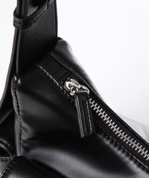 tiny tiny（ティニーティニー）の「マルチポケットショルダーバッグ[tiny tiny(ティニーティニー)]（ショルダーバッグ・レディース・ブラック/ブラウン/アイボリー・0）」の11枚目の写真