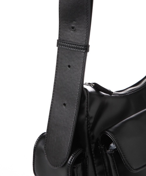 tiny tiny（ティニーティニー）の「マルチポケットショルダーバッグ[tiny tiny(ティニーティニー)]（ショルダーバッグ・レディース・ブラック/ブラウン/アイボリー・0）」の12枚目の写真