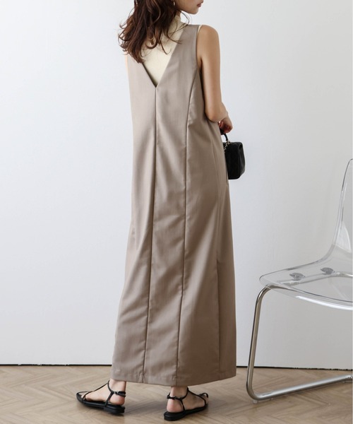 La-gemme（ラジェム）の「Vネックジャンパースカート（ジャンパースカート・レディース・グレー/ベージュ/ブラック・フリー）」の5枚目の写真