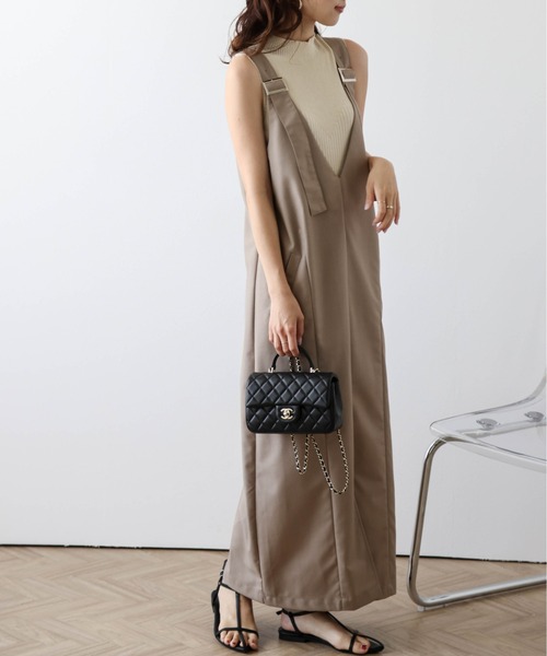 La-gemme（ラジェム）の「Vネックジャンパースカート（ジャンパースカート・レディース・グレー/ベージュ/ブラック・フリー）」の6枚目の写真