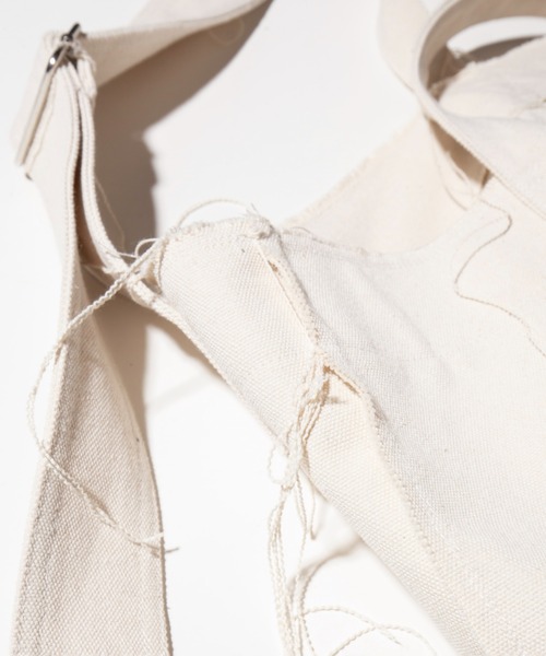 Camphor wood（カンファーウッド）の「cut off fringe shoulder bag / カットオフフリンジショルダーバッグ（ショルダーバッグ・メンズ・チャコールグレー/ベージュ・FREE）」の9枚目の写真