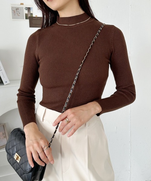 CLEA（クレア）の「リブハイネックニットトップス（ニット/セーター・レディース・アイボリー/ブラック/レッド/グレー/ブラウン/ライトピンク/ライトブルー/ホワイト・FREE）」の6枚目の写真