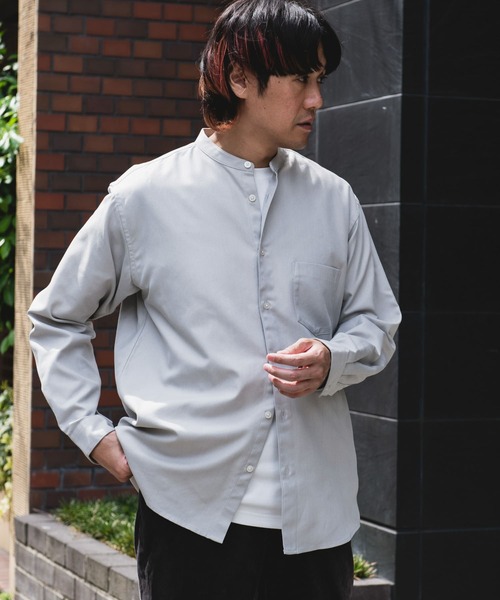 URBAN RESEARCH DOORS（アーバンリサーチドアーズ）の「『吸水速乾』セオアルファウールライクバンドカラーシャツ（シャツ/ブラウス・メンズ・グレー/ライトグレー/グリーン/ダークブラウン・MEDIUM/LARGE）」の6枚目の写真