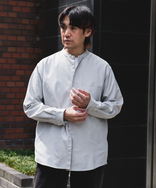 URBAN RESEARCH DOORS（アーバンリサーチドアーズ）の「『吸水速乾』セオアルファウールライクバンドカラーシャツ（シャツ/ブラウス・メンズ・グレー/ライトグレー/グリーン/ダークブラウン・MEDIUM/LARGE）」の7枚目の写真