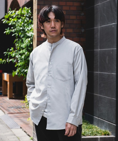 URBAN RESEARCH DOORS（アーバンリサーチドアーズ）の「『吸水速乾』セオアルファウールライクバンドカラーシャツ（シャツ/ブラウス・メンズ・グレー/ライトグレー/グリーン/ダークブラウン・MEDIUM/LARGE）」の8枚目の写真