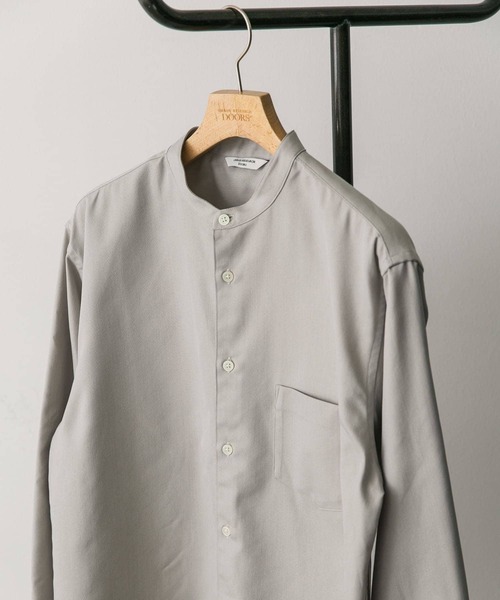 URBAN RESEARCH DOORS（アーバンリサーチドアーズ）の「『吸水速乾』セオアルファウールライクバンドカラーシャツ（シャツ/ブラウス・メンズ・グレー/ライトグレー/グリーン/ダークブラウン・MEDIUM/LARGE）」の18枚目の写真