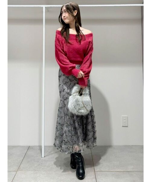 MERCURYDUO（マーキュリーデュオ）の「オフショルミニシャギーニット（ニット/セーター・レディース・グレー/レッド/アイボリー/イエロー・FREE）」の18枚目の写真