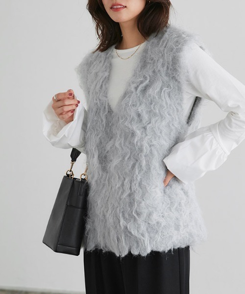 Pierrot（ピエロ）の「起毛Vネックニットベスト（ベスト・レディース・杢グレー/アイボリー/チャコール・L/M）」の3枚目の写真