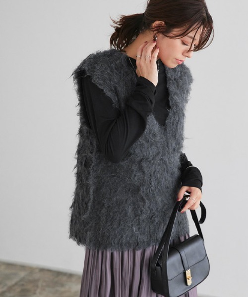 Pierrot（ピエロ）の「起毛Vネックニットベスト（ベスト・レディース・杢グレー/アイボリー/チャコール・L/M）」の5枚目の写真