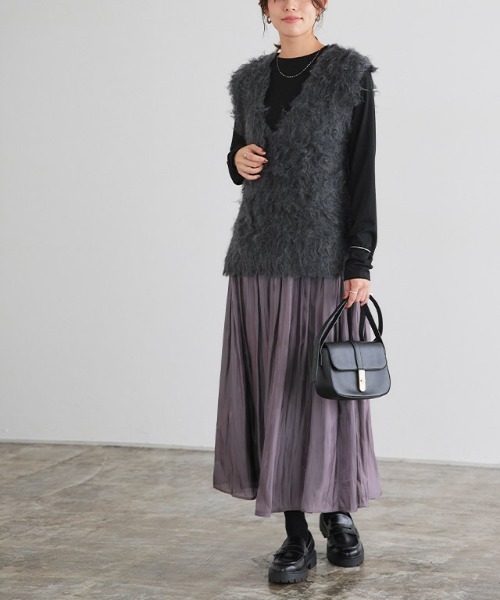 Pierrot（ピエロ）の「起毛Vネックニットベスト（ベスト・レディース・杢グレー/アイボリー/チャコール・L/M）」の8枚目の写真