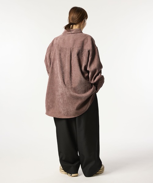 meltum(メルタム)の「OVERSIZED CORDUROY SHIRT(シャツ/ブラウス・メンズ・ネイビー/ブラック/ブラウン・FREE)」の21枚目の写真