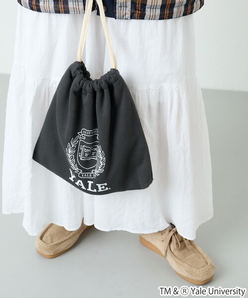 FREAK'S STORE（フリークスストア）の「Yale University × FREAK'S STORE/フリークスストア 限定展開　Yale University イエール大学 別注 巾着 バッグ（ハンドバッグ・レディース・グレー/ブラック/ネイビー・ONE SIZE）」の9枚目の写真