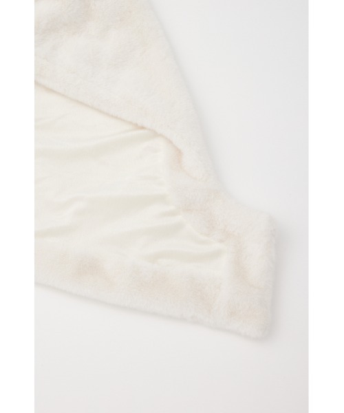 rienda（リエンダ）の「フェイクファーバラクラバ（マフラー・レディース・ホワイト・FREE）」の6枚目の写真