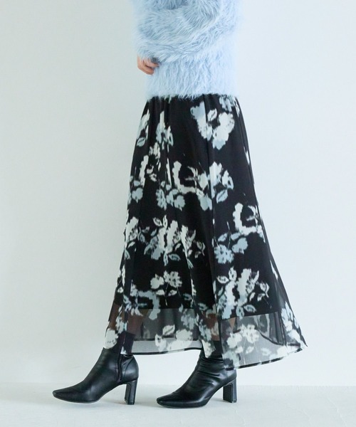 Andemiu(アンデミュウ)の「ボカシフラワーナロースカート253070(スカート・レディース・ブラック/アイボリー・FREE)」の14枚目の写真