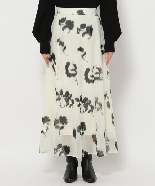Andemiu(アンデミュウ)の「ボカシフラワーナロースカート253070(スカート・レディース・ブラック/アイボリー・FREE)」の8枚目の写真