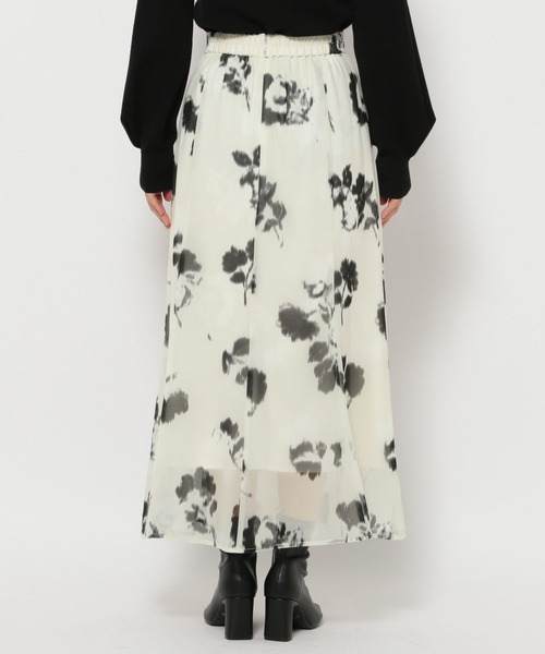 Andemiu(アンデミュウ)の「ボカシフラワーナロースカート253070(スカート・レディース・ブラック/アイボリー・FREE)」の10枚目の写真