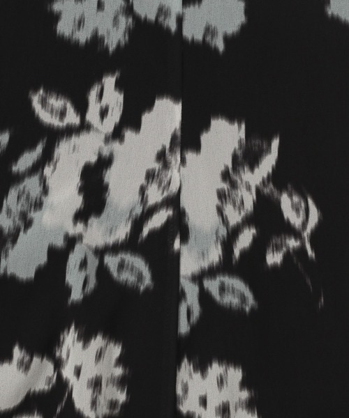 Andemiu(アンデミュウ)の「ボカシフラワーナロースカート253070(スカート・レディース・ブラック/アイボリー・FREE)」の6枚目の写真