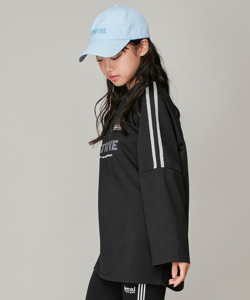 JENNI love(ジェニィラブ)の「ラメラインゲーミングロング丈ロンT(Tシャツ/カットソー・キッズ・オフホワイト/ブラック/サックスブルー・130cm/140cm/150cm/160cm)」の17枚目の写真
