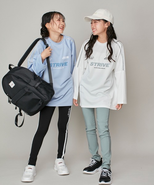 JENNI love(ジェニィラブ)の「ラメラインゲーミングロング丈ロンT(Tシャツ/カットソー・キッズ・オフホワイト/ブラック/サックスブルー・130cm/140cm/150cm/160cm)」の6枚目の写真