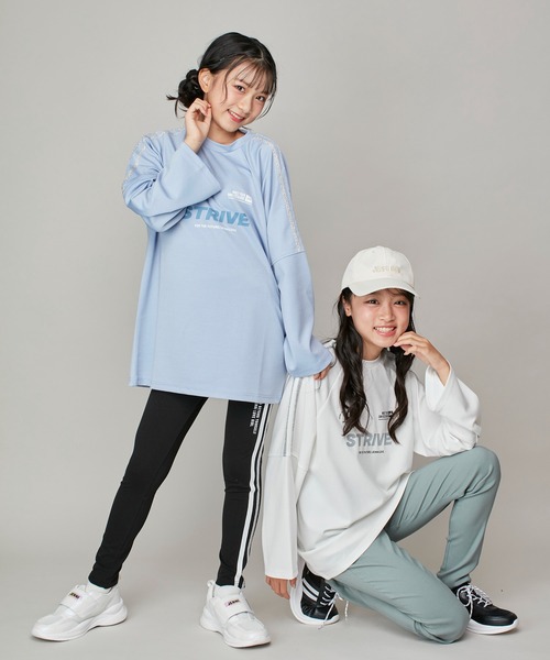 JENNI love(ジェニィラブ)の「ラメラインゲーミングロング丈ロンT(Tシャツ/カットソー・キッズ・オフホワイト/ブラック/サックスブルー・130cm/140cm/150cm/160cm)」の4枚目の写真