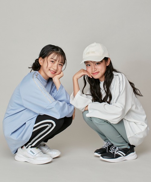 JENNI love(ジェニィラブ)の「ラメラインゲーミングロング丈ロンT(Tシャツ/カットソー・キッズ・オフホワイト/ブラック/サックスブルー・130cm/140cm/150cm/160cm)」の8枚目の写真