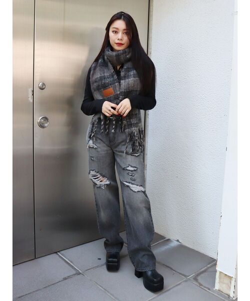 EVRIS（エヴリス）の「ソフトシャギーマフラー（マフラー・レディース・ブラック/グレー/ブラウン/ホワイト/レッド・FREE）」の16枚目の写真