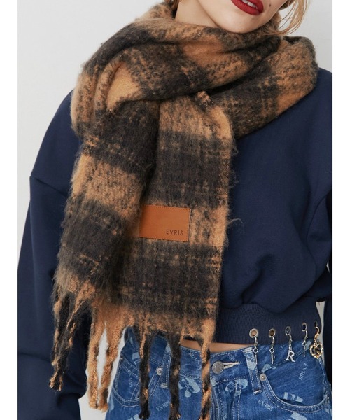 EVRIS（エヴリス）の「ソフトシャギーマフラー（マフラー・レディース・ブラック/グレー/ブラウン/ホワイト/レッド・FREE）」の4枚目の写真