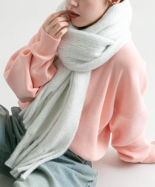 KBF（ケイビーエフ）の「ビッグフリンジマフラー（マフラー・レディース・ブラック/アイボリー/レッド・ONE）」の5枚目の写真