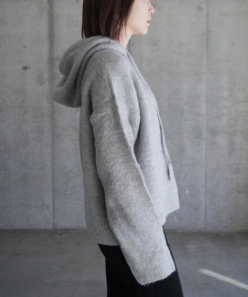 gina tricot(ジーナトリコ)の「Knitted hoodie(パーカー・レディース・ライトグレー/ベージュ・M/S)」の3枚目の写真