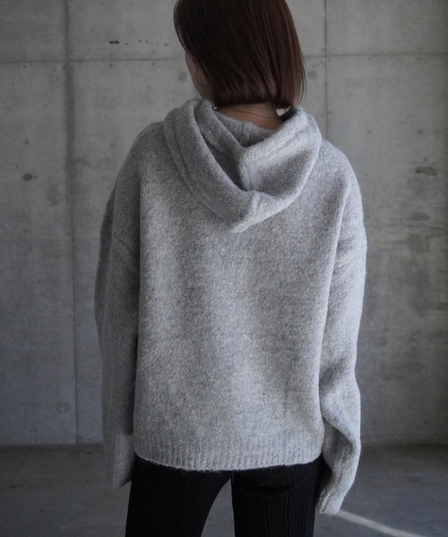 gina tricot(ジーナトリコ)の「Knitted hoodie(パーカー・レディース・ライトグレー/ベージュ・M/S)」の4枚目の写真