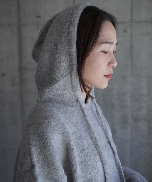 gina tricot(ジーナトリコ)の「Knitted hoodie(パーカー・レディース・ライトグレー/ベージュ・M/S)」の5枚目の写真