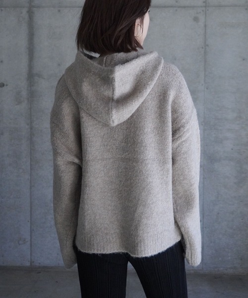 gina tricot(ジーナトリコ)の「Knitted hoodie(パーカー・レディース・ライトグレー/ベージュ・M/S)」の9枚目の写真