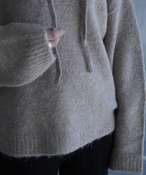 gina tricot(ジーナトリコ)の「Knitted hoodie(パーカー・レディース・ライトグレー/ベージュ・M/S)」の12枚目の写真
