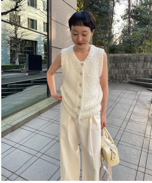 emmi（エミ）の「ウォッシャブルツータックワイドパンツ（スラックス・レディース・ブラック/イエロー・0/1）」の6枚目の写真