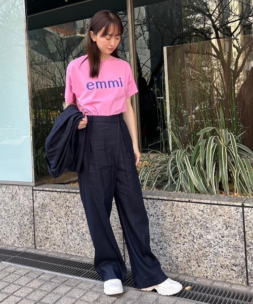 emmi（エミ）の「ウォッシャブルツータックワイドパンツ（スラックス・レディース・ブラック/イエロー・0/1）」の4枚目の写真
