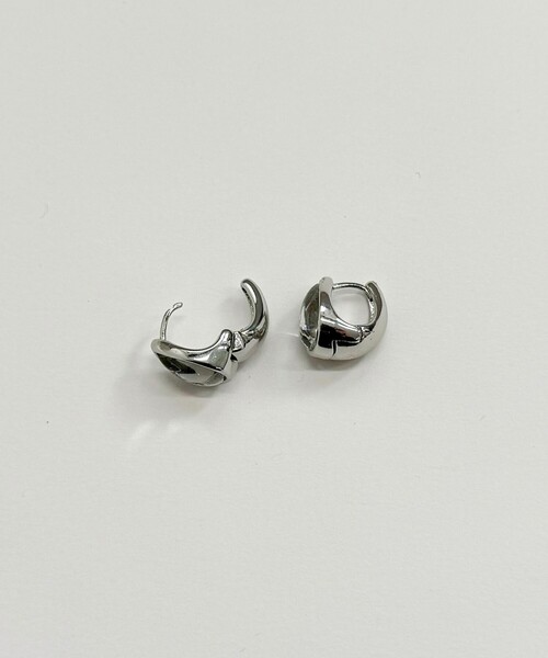 fredy emue（フレディエミュ）の「クリアしずくワンタッチピアス（ピアス（両耳用）・レディース・シルバー/ゴールド・FREE）」の10枚目の写真
