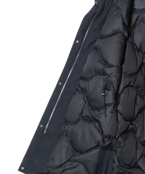 AIGLE(エーグル)の「防水 透湿 防風 GORE-TEX ゴアテックス ダックダウンフーデッドジャケット RP(ダウンジャケット/コート・レディース・モスグリーン/ブラック・38/36/34/40)」の3枚目の写真