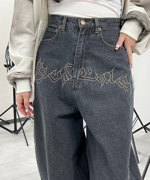 Figments（フィグメンツ）の「フロントエンブロバギーデニム（デニムパンツ・レディース・ブラック/ブルー・SMALL/MEDIUM/LARGE）」の7枚目の写真