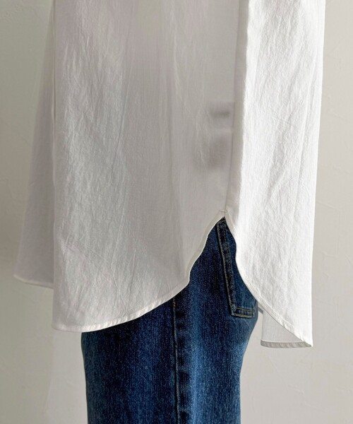 fredy emue(フレディエミュ)の「デニム/無地袖レースバンドカラーブラウス(シャツ/ブラウス・レディース・オフホワイト/サックスブルー/ネイビー・38)」の11枚目の写真