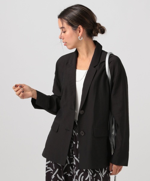 BAYFLOW（ベイフロー）の「[程よい透け感]シアージャケット（テーラードジャケット・レディース・ブラック/グレイッシュベージュ・MEDIUM/SMALL）」の11枚目の写真