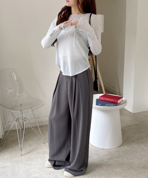 Ada.(エイダ)の「袖口 レースアップデザイン シアー カットソー(Tシャツ/カットソー・レディース・サックスブルー/ブラック/アイボリー・FREE)」の21枚目の写真