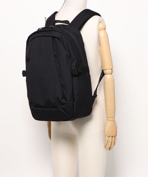 Gramicci(グラミチ)の「●GRAMICCI(グラミチ) ●CORDURA DAY PACK(バックパック/リュック・メンズ・ブラック/オリーブ・FREE)」の3枚目の写真